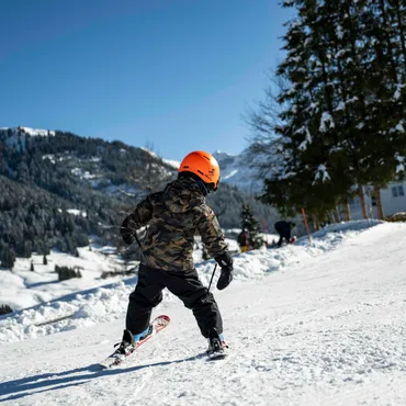 Skiurlaub mit Kindern Winterskiurlaub mit Kindern in Hirschegg